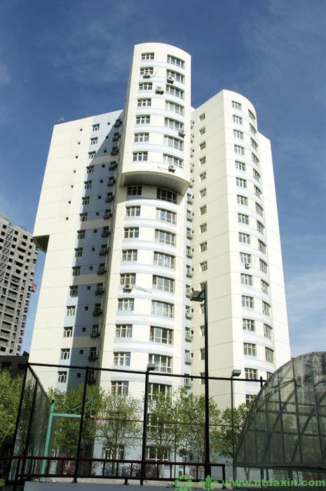 南門(mén)國際城F1高層住宅樓（新疆建筑工程天山獎、江蘇省省外“揚子杯”）